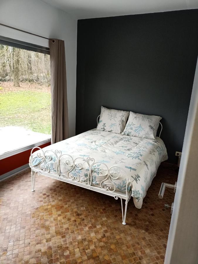 Deux Etangs Poissonneux Au Milieu Des Bois Avec Gite Moderne, La Halte Des Deux Lacs Rosée Buitenkant foto