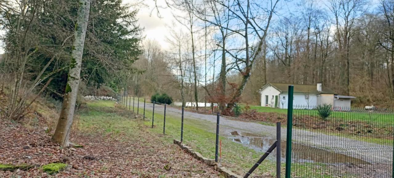 Deux Etangs Poissonneux Au Milieu Des Bois Avec Gite Moderne, La Halte Des Deux Lacs Rosée Buitenkant foto